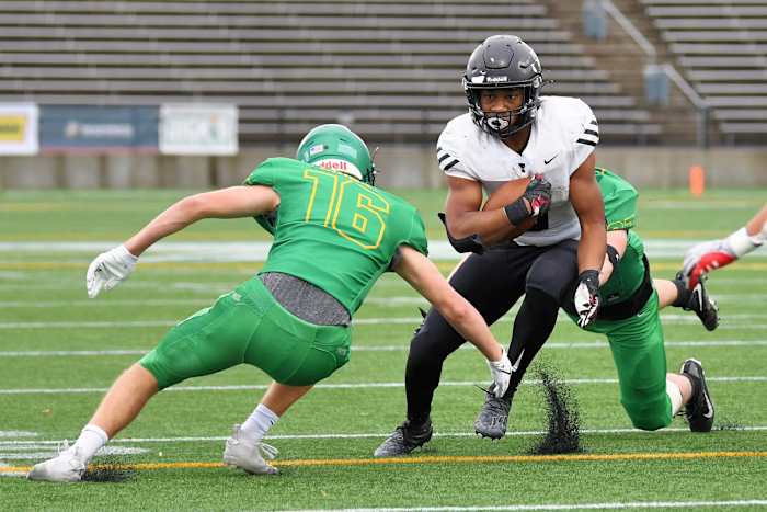 Tualatin.West-Linn.6A-football-semifinal.Leon-Neuschwander.43
